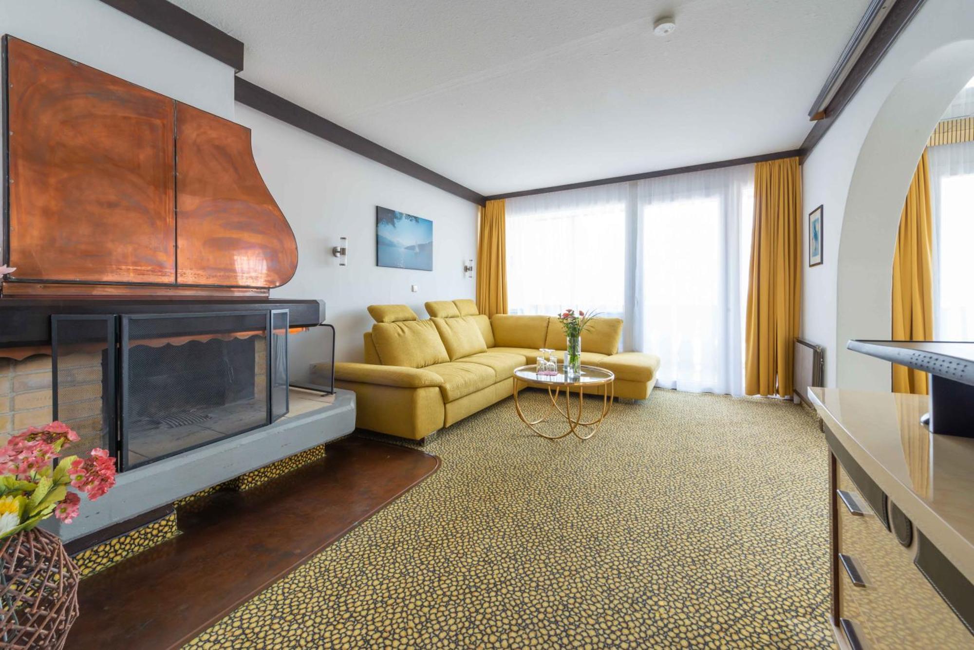 Hotel Bellevue Seeboden Quarto foto